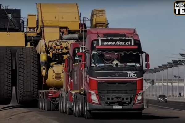 Transporte de Camion Minero más grande del mundo destacado a nivel internacional.